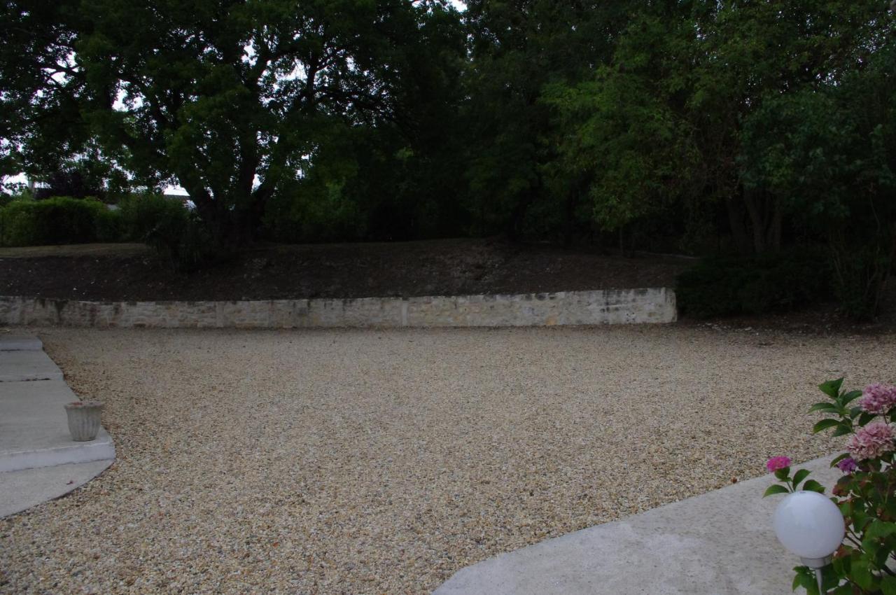 Le Clos Des Oiseaux Saintes Ngoại thất bức ảnh