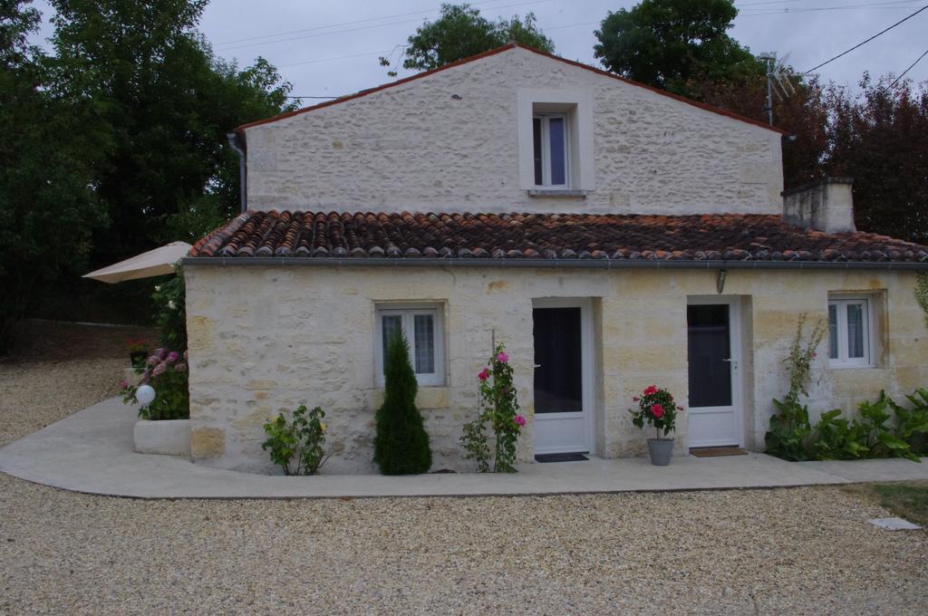 Le Clos Des Oiseaux Saintes Ngoại thất bức ảnh